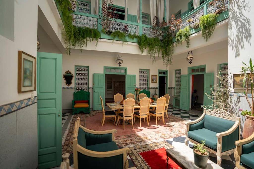 riadinn.medina Facebook ad: Bienvenue à Inn Medina, un riad privé situé…