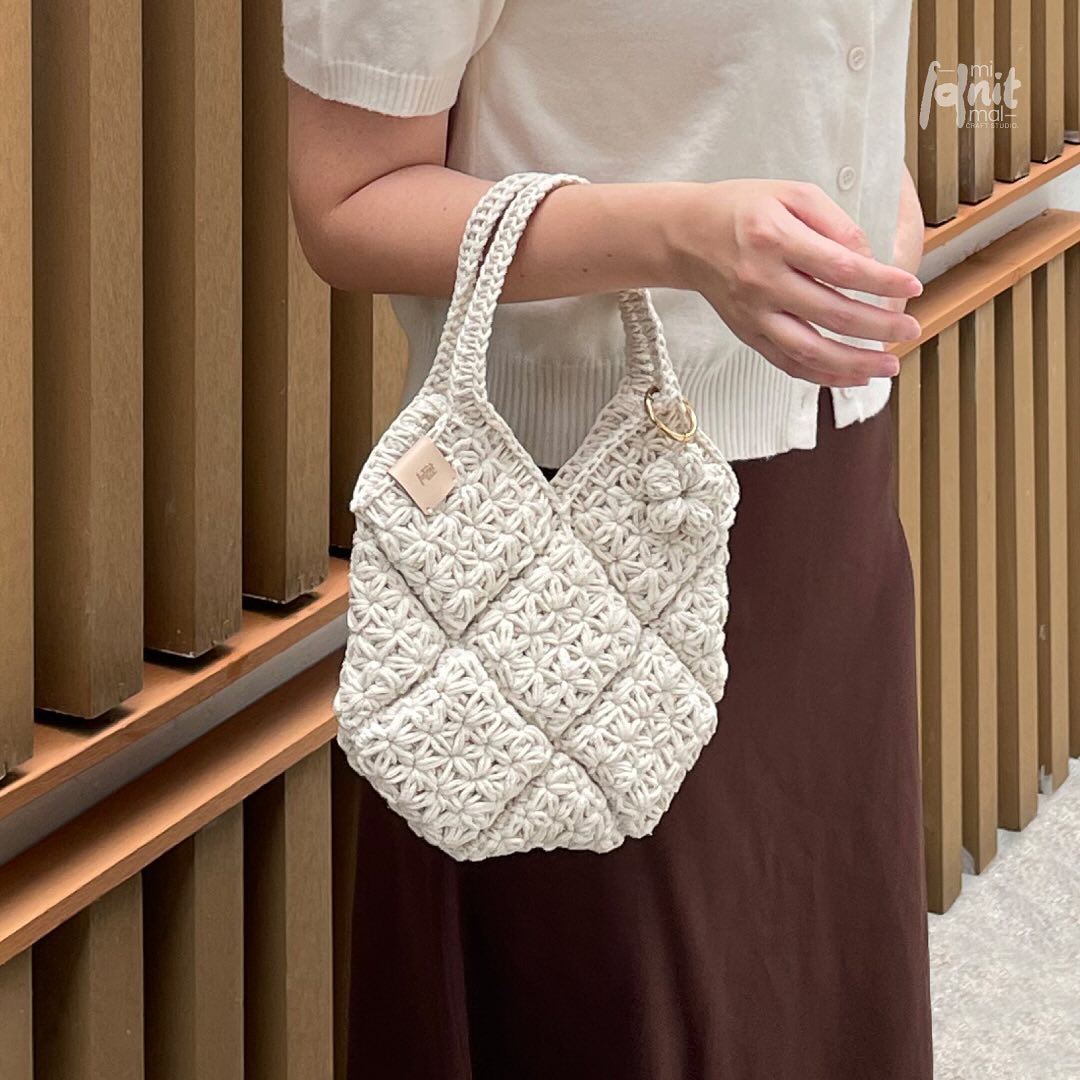 miknitmal Facebook ad: (พร้อมส่ง) jasmine bag in beige color