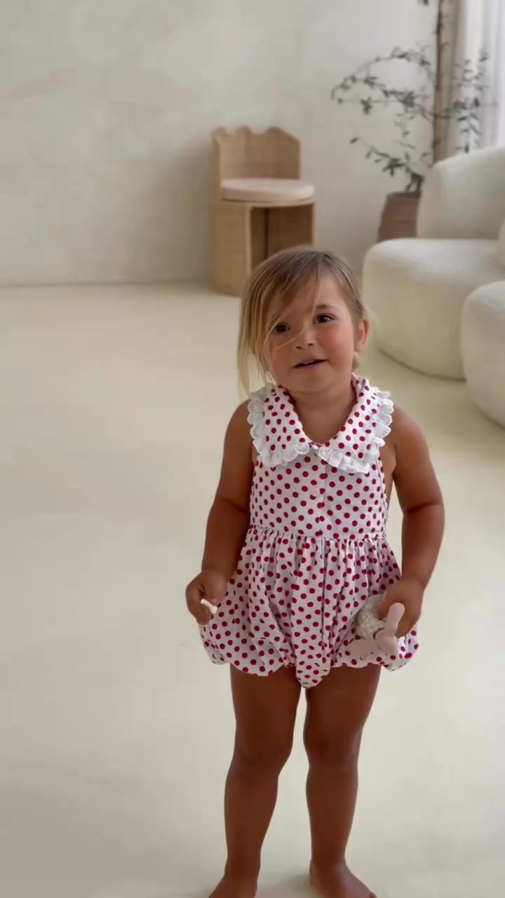Noni the label Facebook ad from Oct 24, 2025