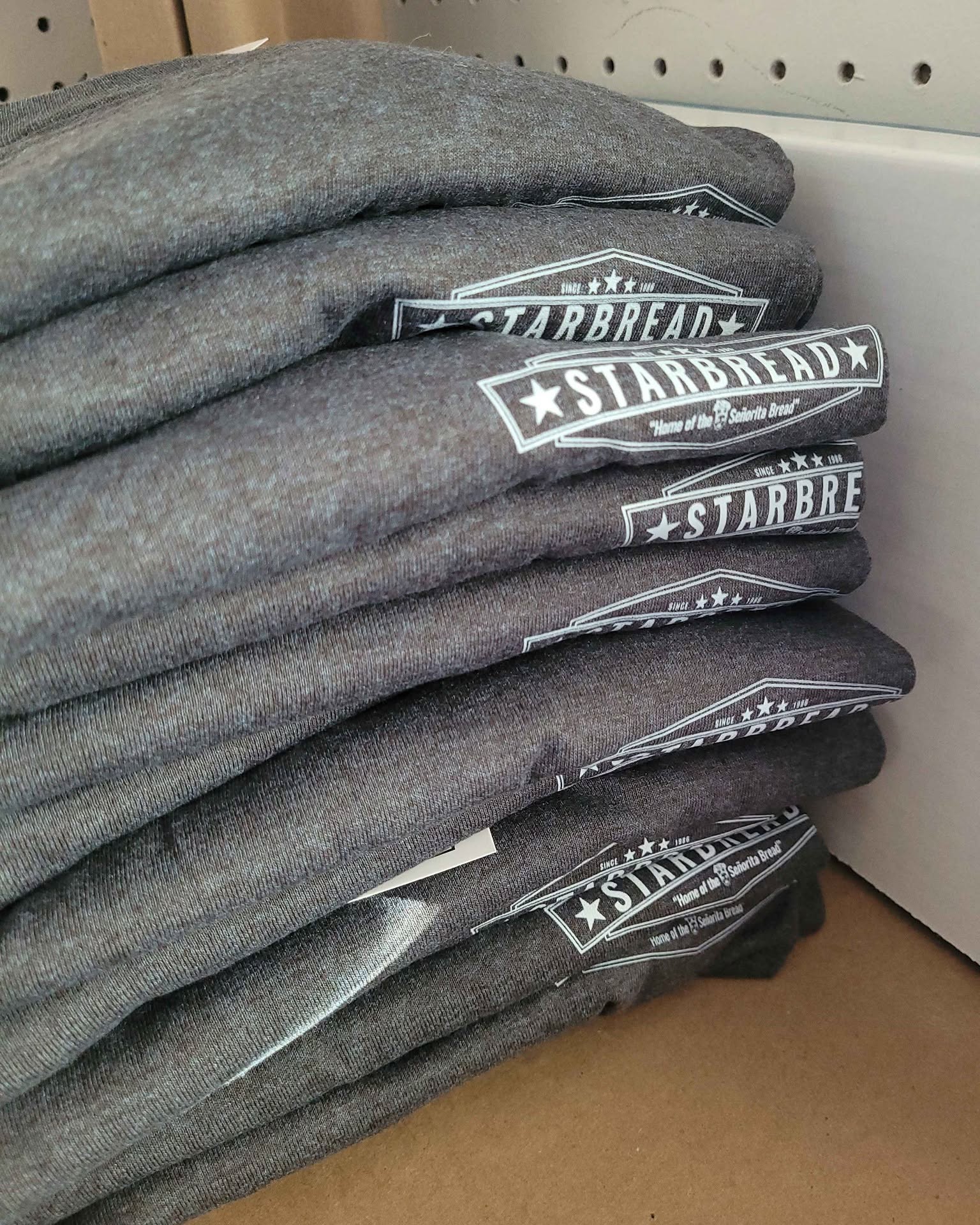 Len Hogan Facebook ad: Customized T Shirt Printing