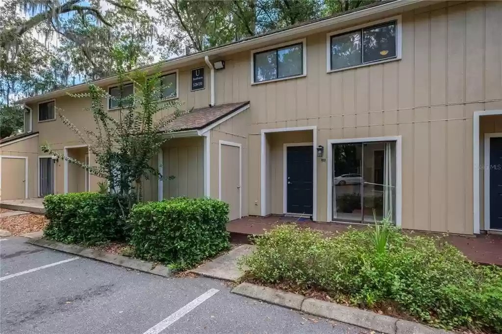Leonardo Peguero Facebook ad: 3 Beds 2.5 Baths Apartment/condo