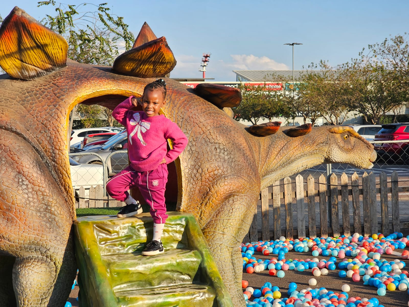 Dinosaur World Festival Facebook ad