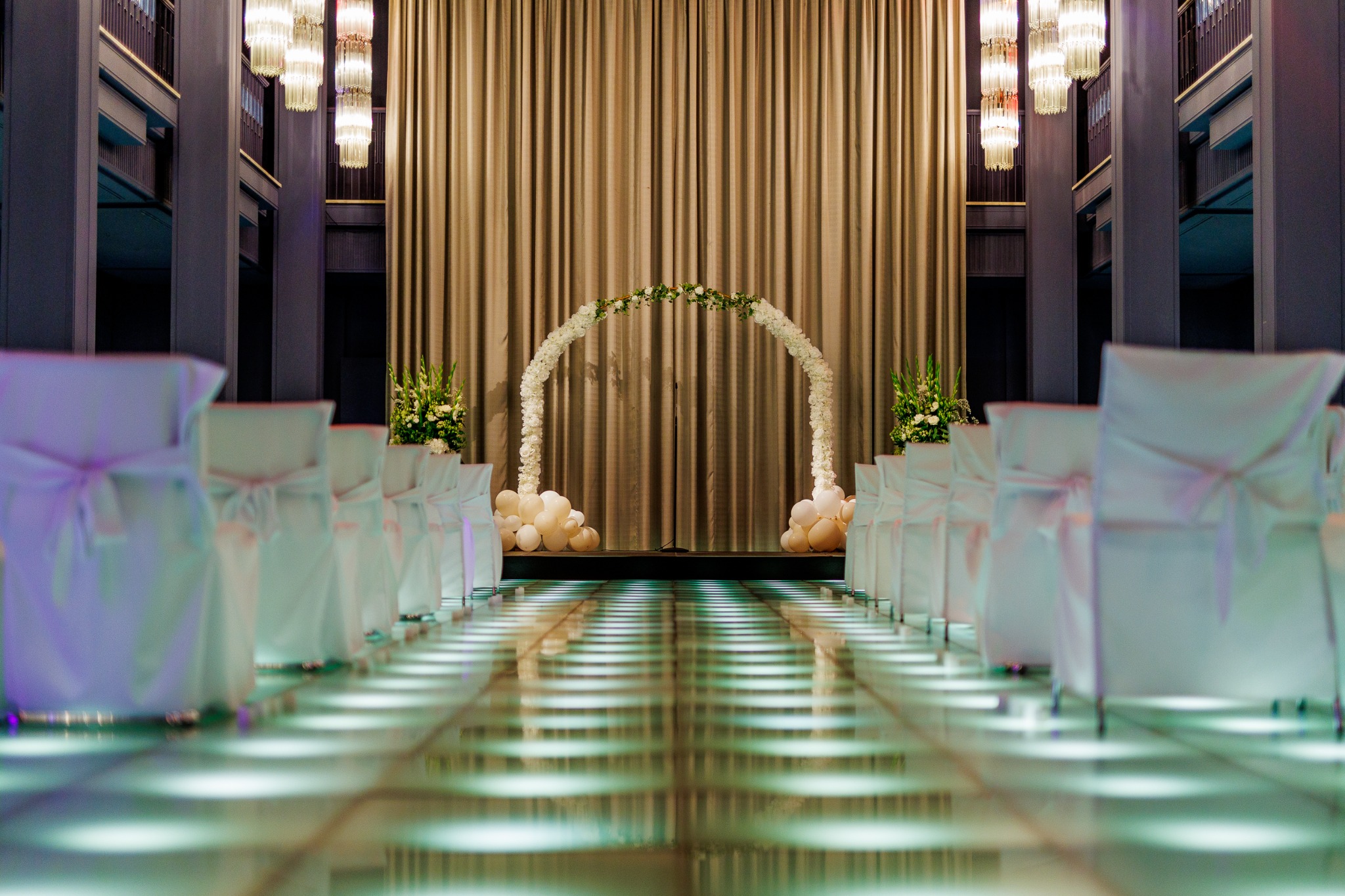 Hotel Luc, Autograph Collection Facebook ad: Urban, stilvoll, besonders: Deine Hochzeit im Hotel Luc…