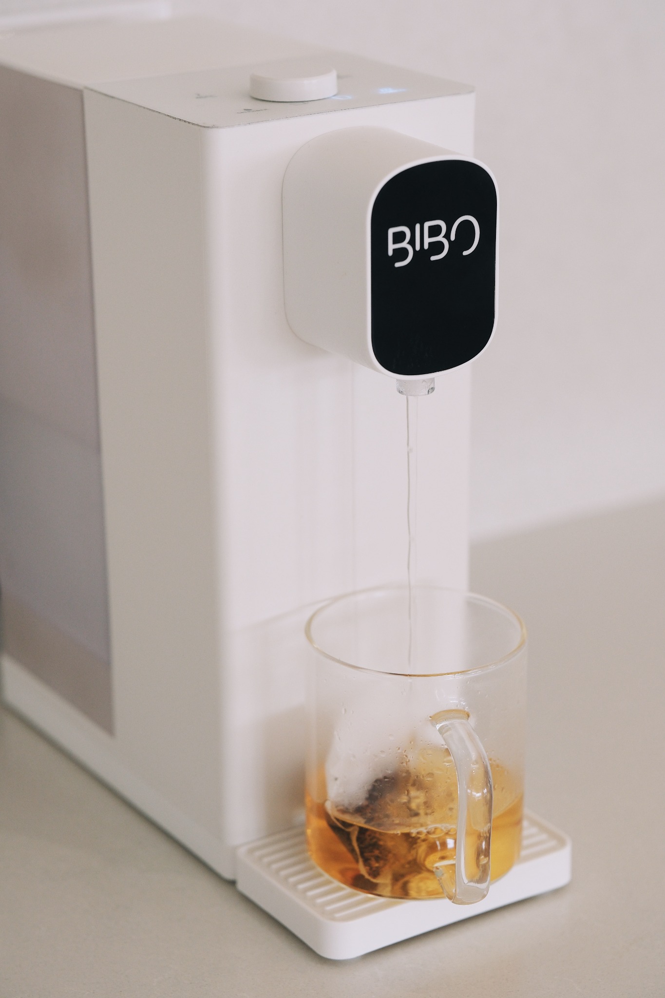 BIBO Water South Africa Facebook ad: Instant Hot Water, Zero Wait Time