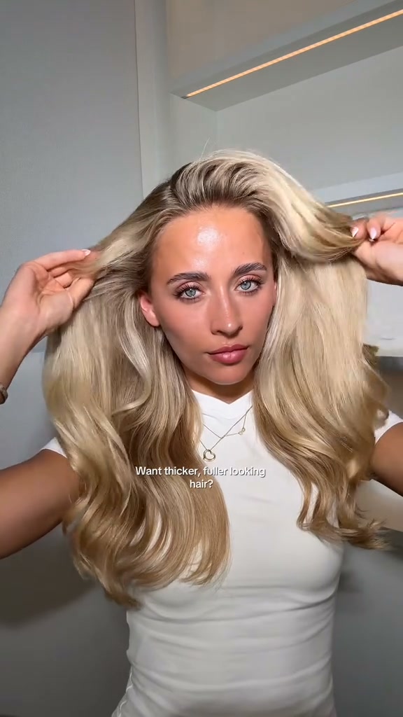 Color Wow Facebook ad: Flat Hair → Full, Long Lasting VOLUME!