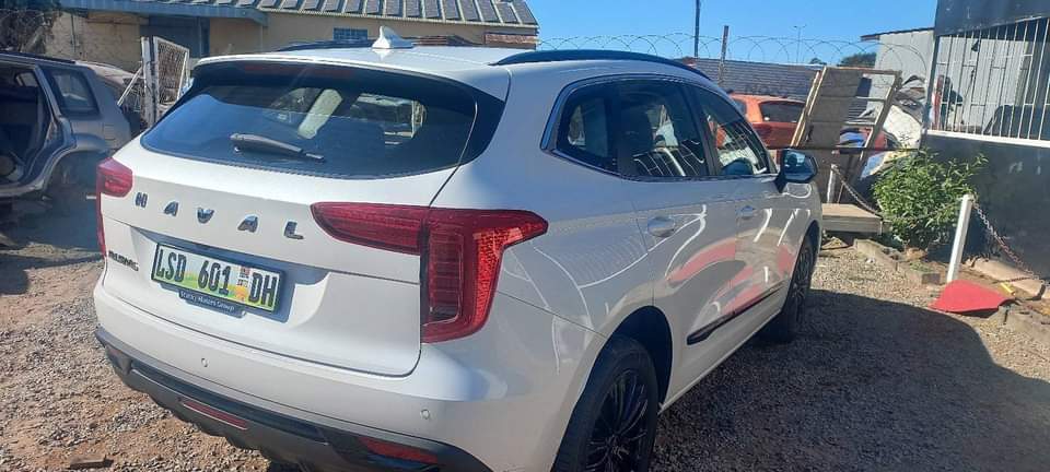 Wiyze Car Rental Facebook ad: Car rental business