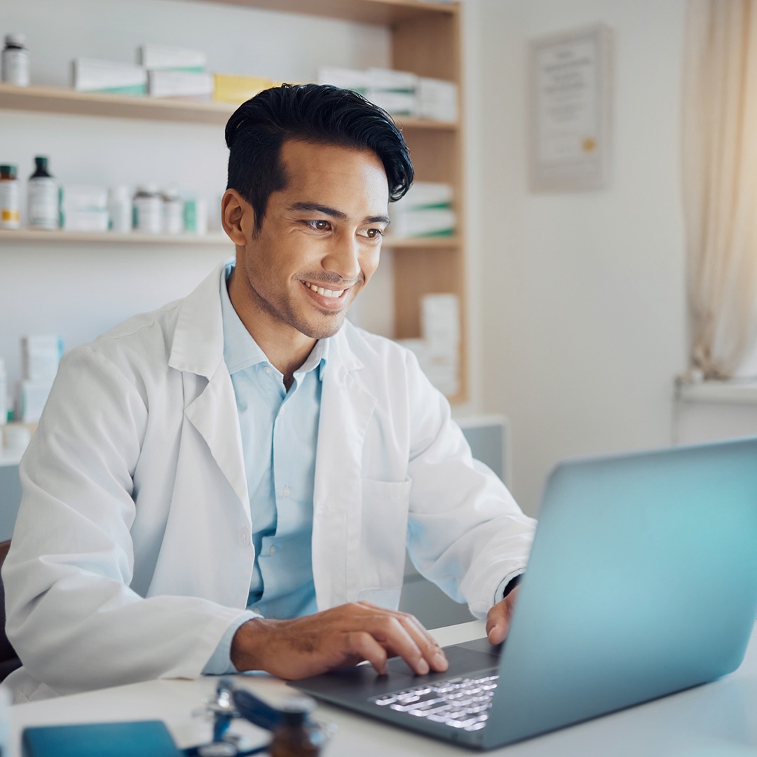 Dominodisplay Facebook ad: Soluzioni multimediali per la tua FARMACIA all'avanguardia!