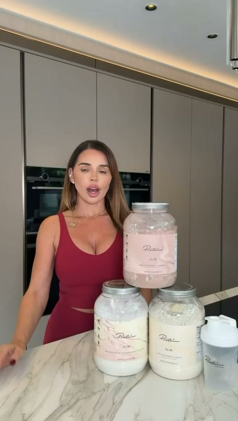 Charlotte Crosby Facebook ad: SLIM Meal Replacement from Protein.com