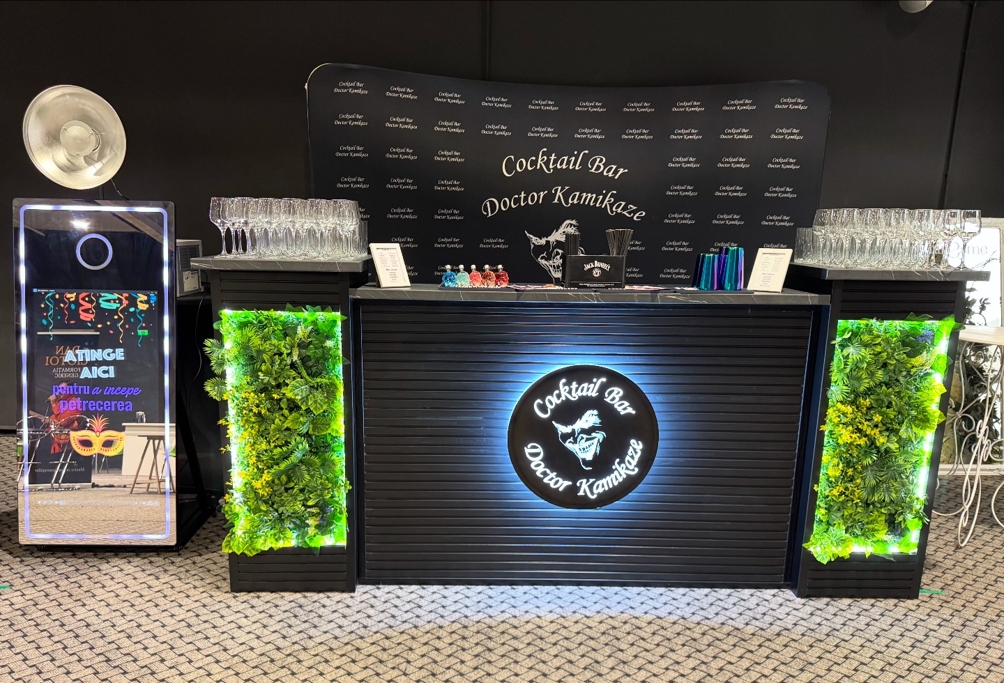 Cocktails Bar -Doctor Kamikaze- Facebook ad: Eleganța nu țipă.