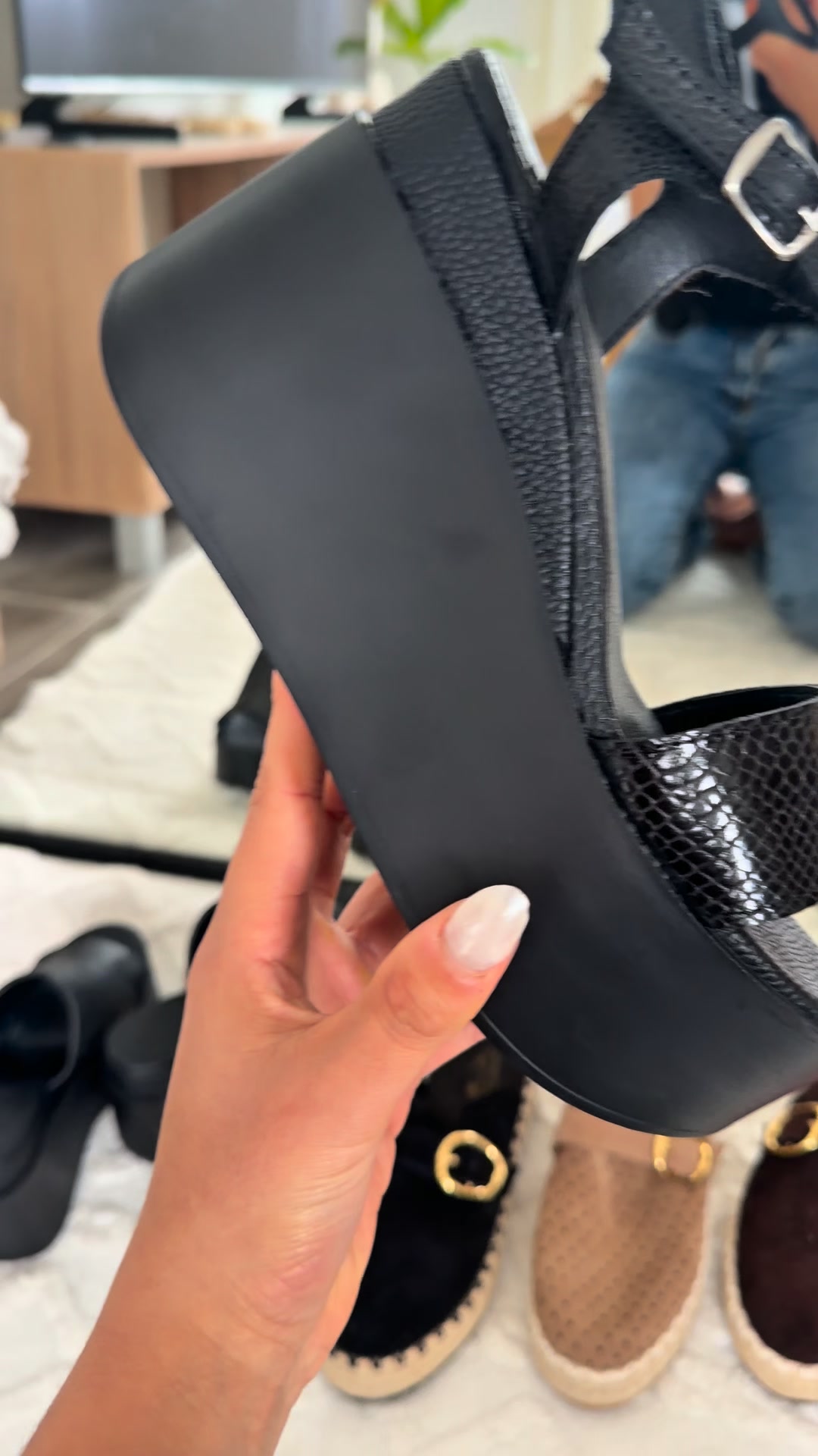 Calzado Femenino by Brukin Facebook ad: SOLO POR HOY ENVÍ GRATIS