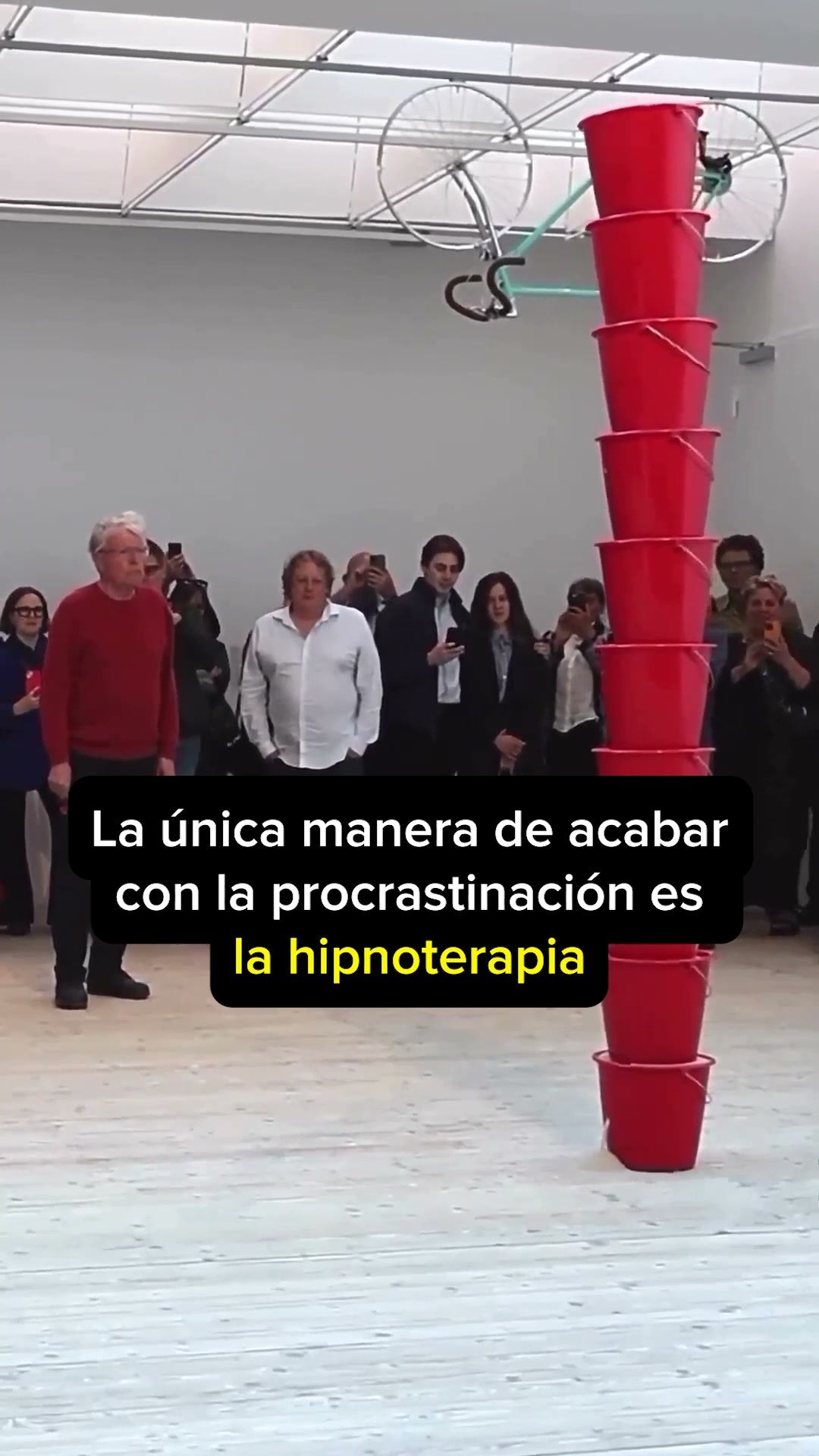 Hypnozio: power of hypnotherapy Facebook ad: Únete al curso de hipnoterapia para combatir la…