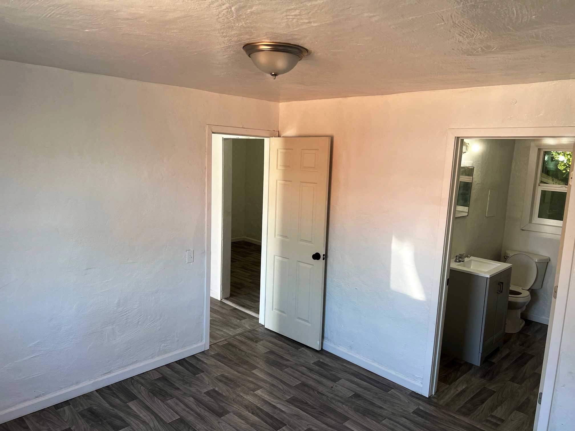 Dean Chesnut Facebook ad: 1 Bed 1 Bath House