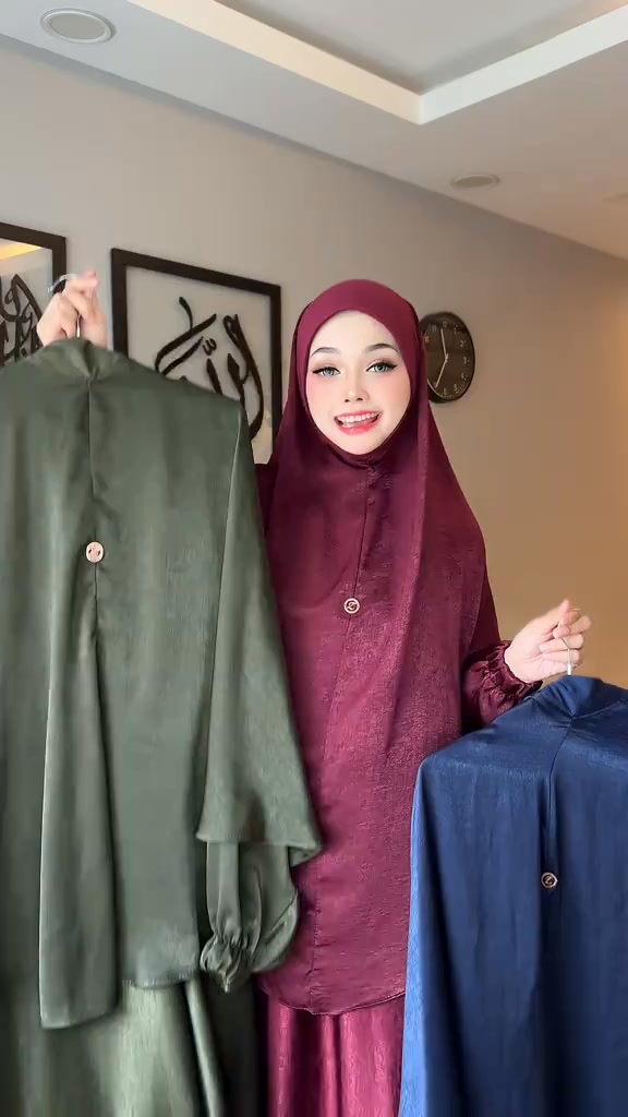 Zihaluv.com Facebook ad: Kalau sis jenis suka kesederhanaan… tapi tetap nak nampak…