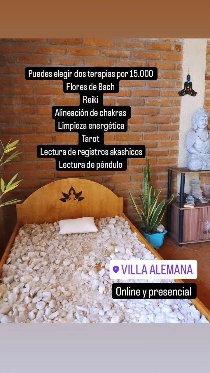 espacio_almazabia Facebook ad: Elige dos terapias y paga solo una 2x1