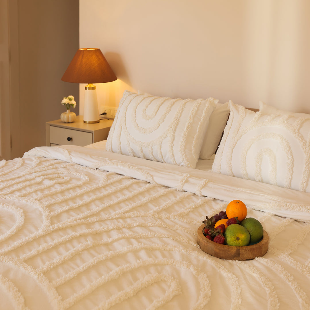 Beds and More Facebook ad: Transform Your Sleep with Our Luxurious Bedsheets!