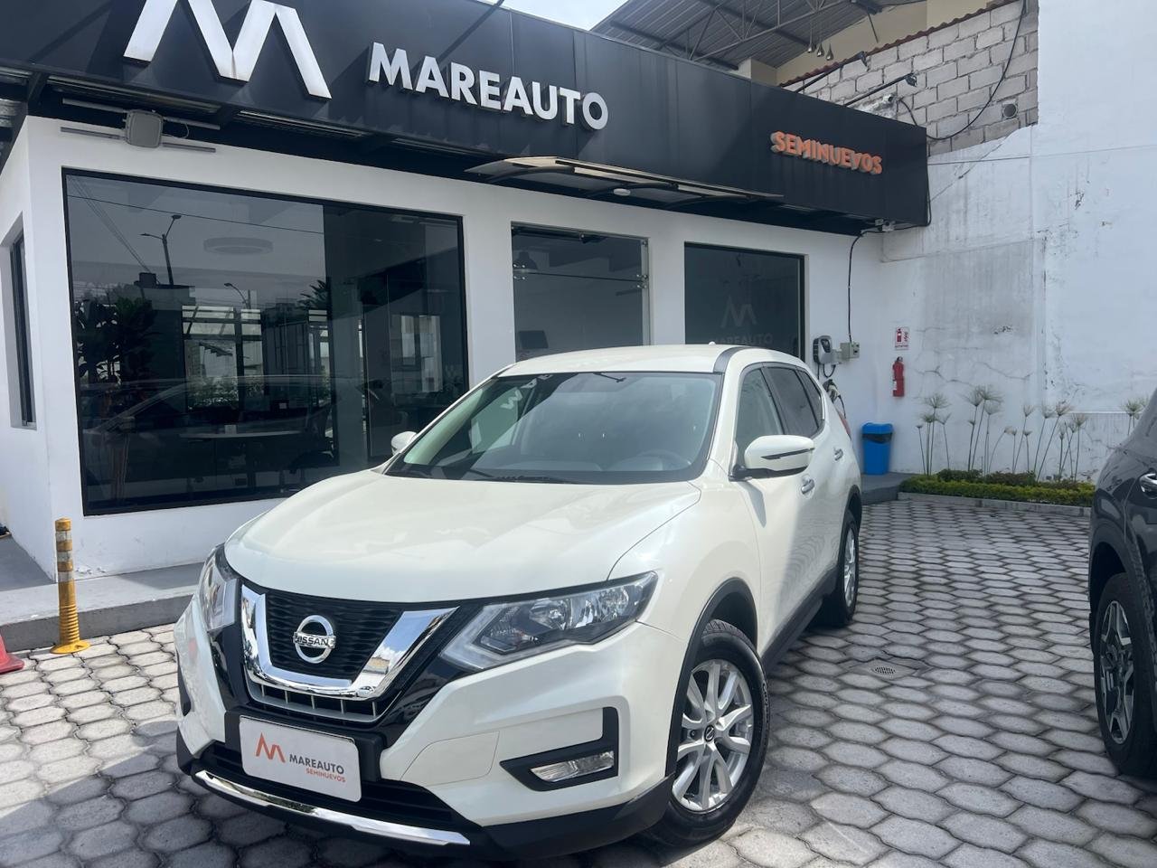 Nohelly López Facebook ad: 2023 NISSAN X-TRAIL SENSE 2 ROW AC 2,5 5P 4X2 TA