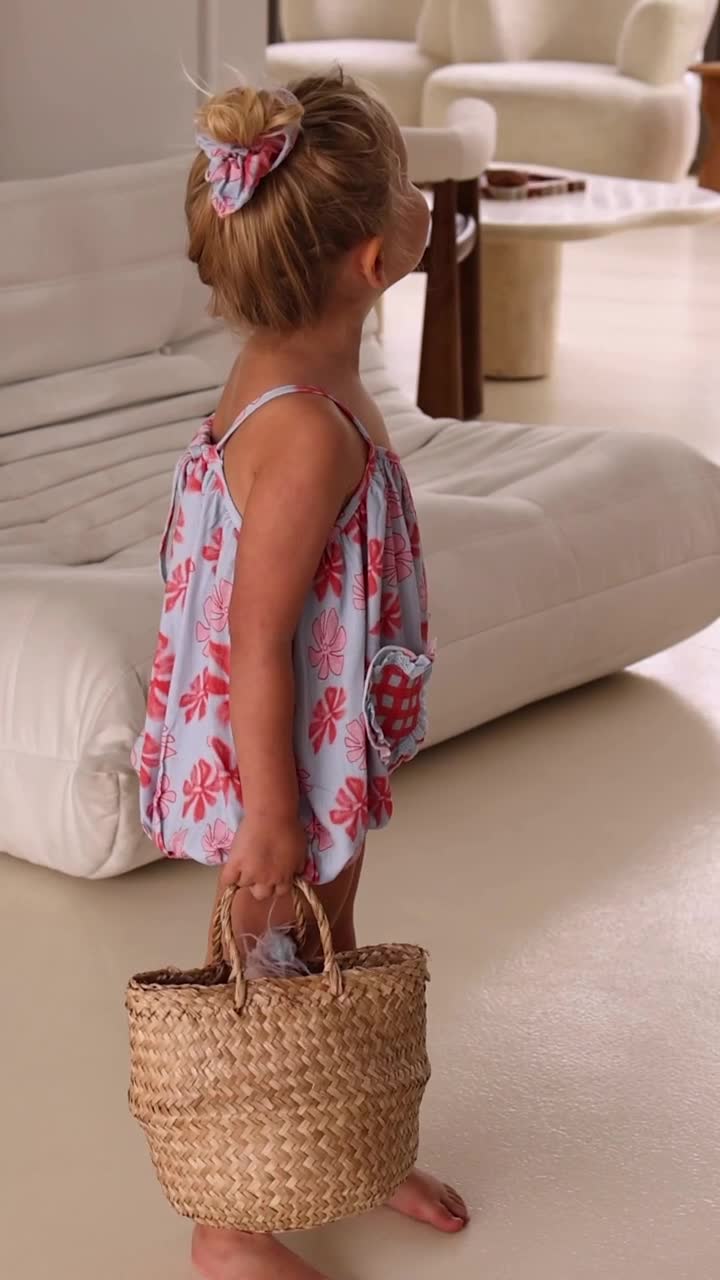 Noni the label Facebook ad from Aug 30, 2025