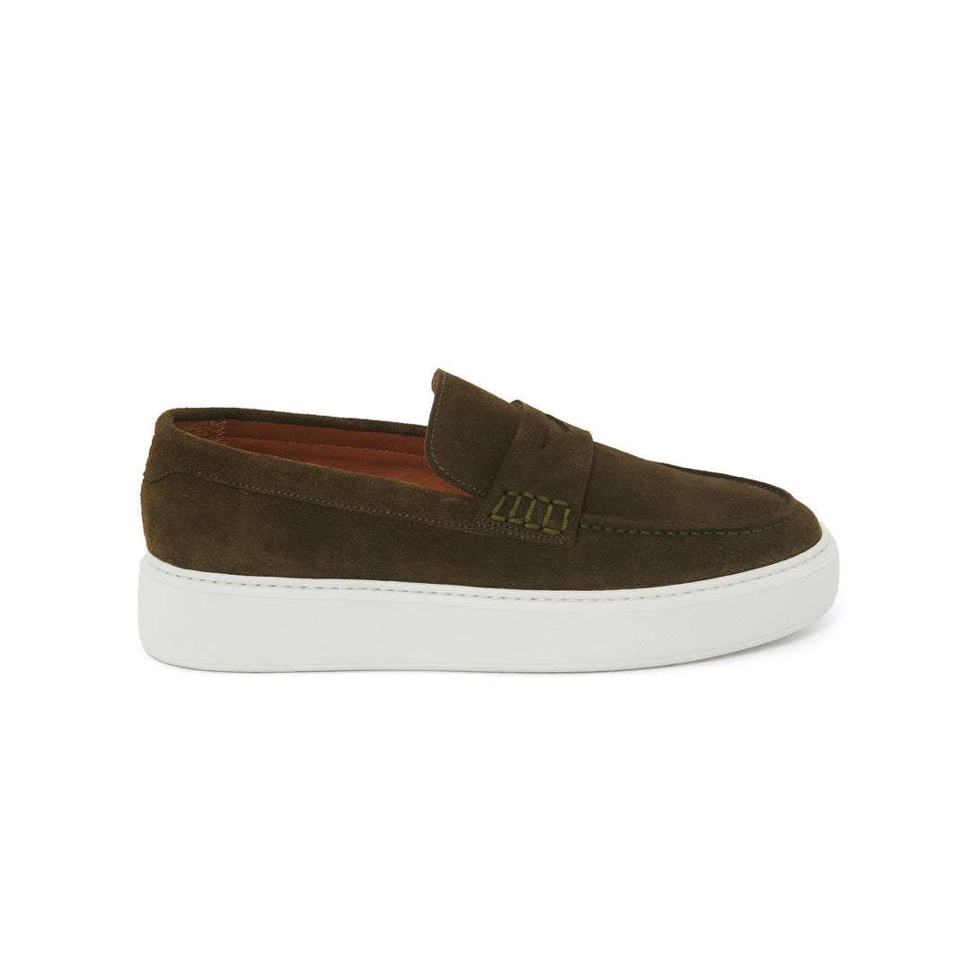 Barhion Facebook ad: Handmade leather shoes & bags, now on sale.