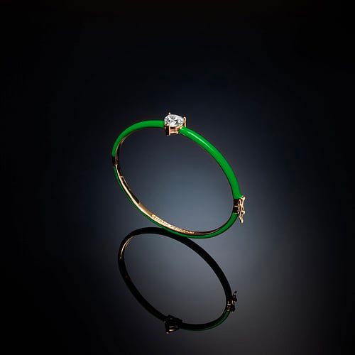 Bluespirit Gioielli Facebook ad: Rendi ogni momento speciale con l'eleganza e il…
