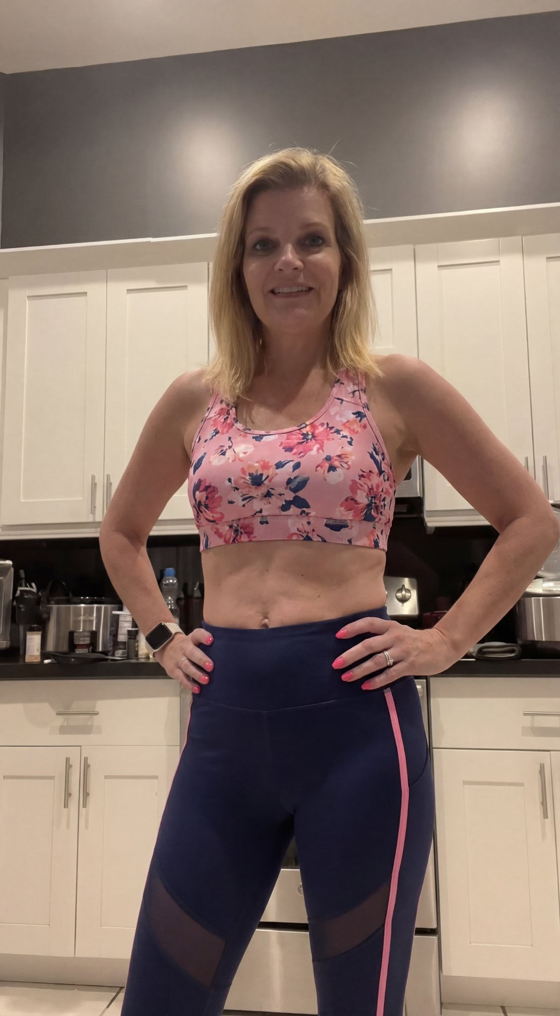 Camille R. Ventre gonflé chronique Facebook ad: Tu devrais faire un peu plus de sport - les conseils…