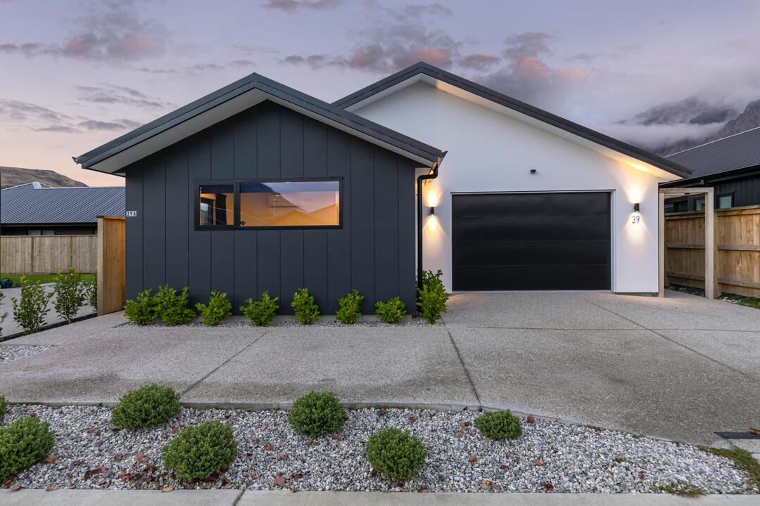Bayleys Queenstown Facebook ad: 39 Woolshed Road, Hanley's Farm, Jacks Point