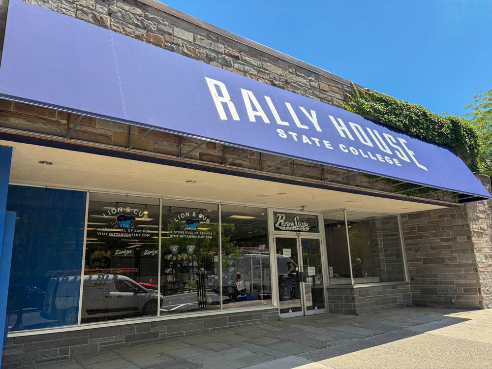 Rally House Facebook ad