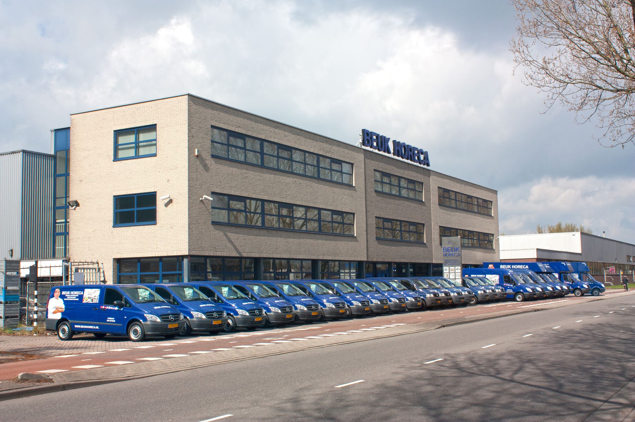 Beuk Horeca Facebook ad: Beuk Horeca, voor al uw horeca apparatuur.