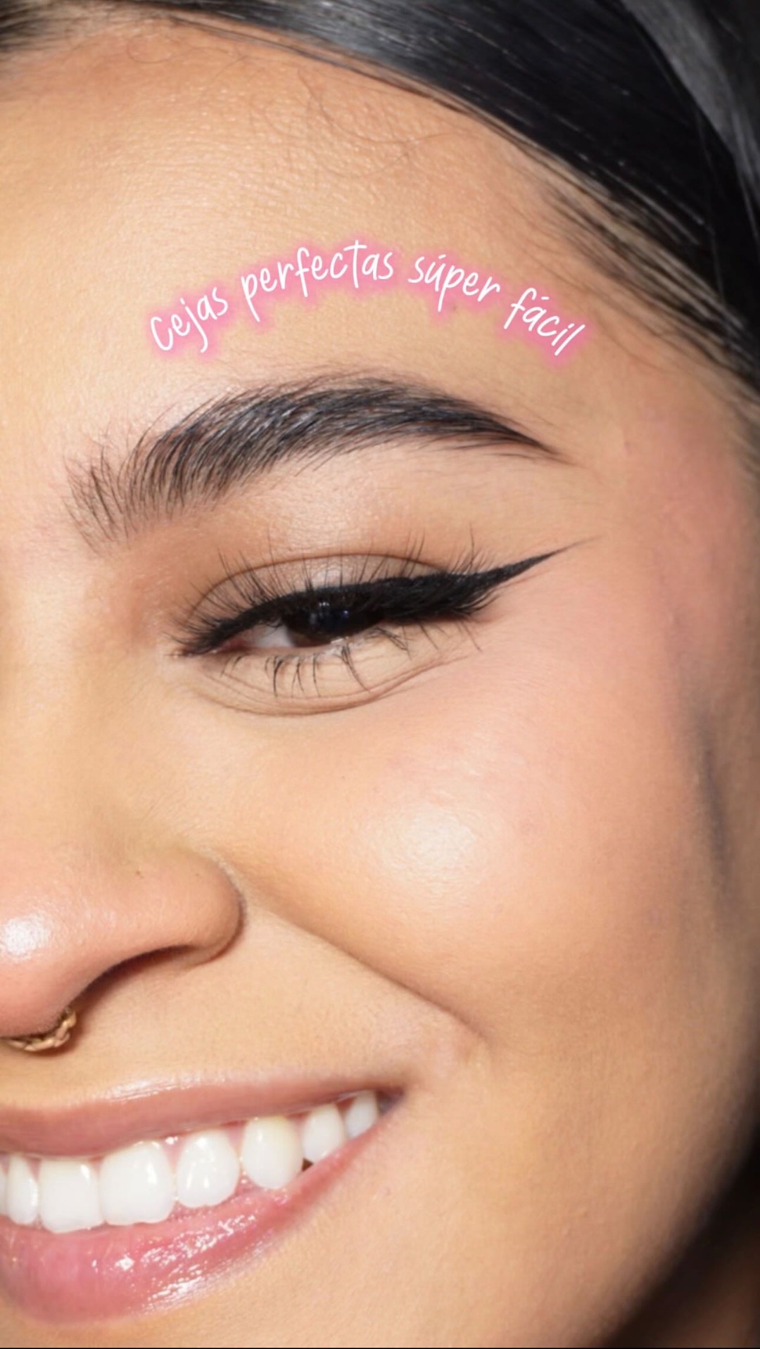 Pink Up Cosmetics Facebook ad: ¡Porque unas buenas cejas hacen la diferencia!