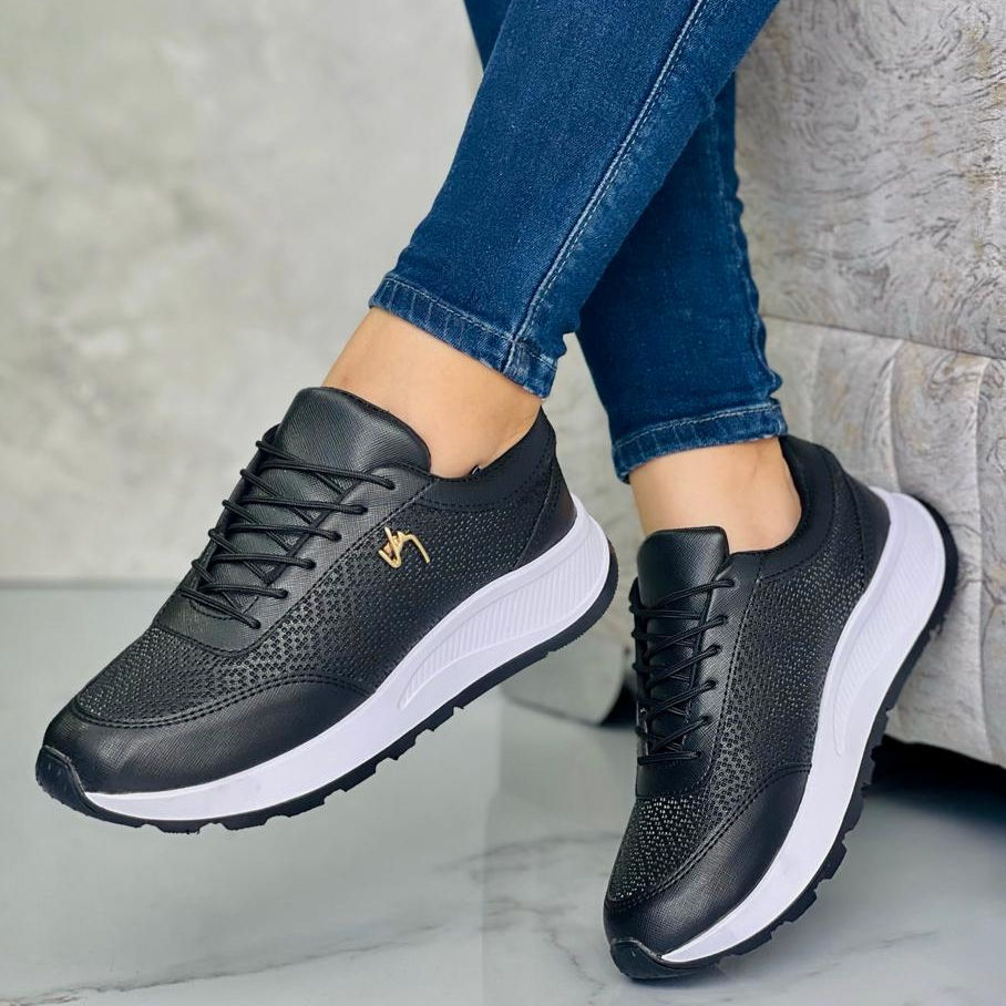 Botines Latinas Colombia Facebook ad