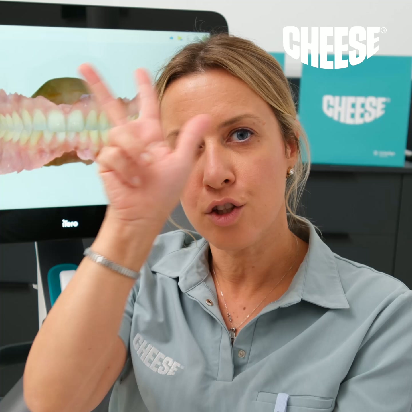 Cheese Ortodoncja Przyszłości Facebook ad: Darmowa konsultacja ortodontyczna