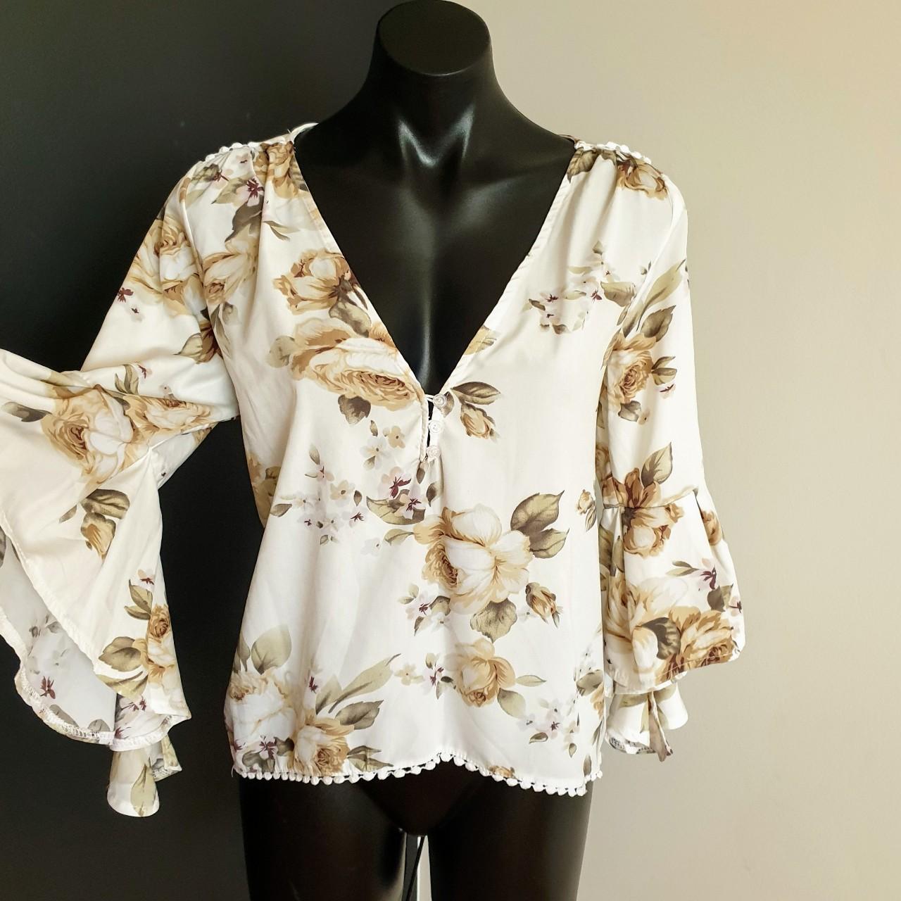 Depop Facebook ad: Buy fashion you love on Depop.