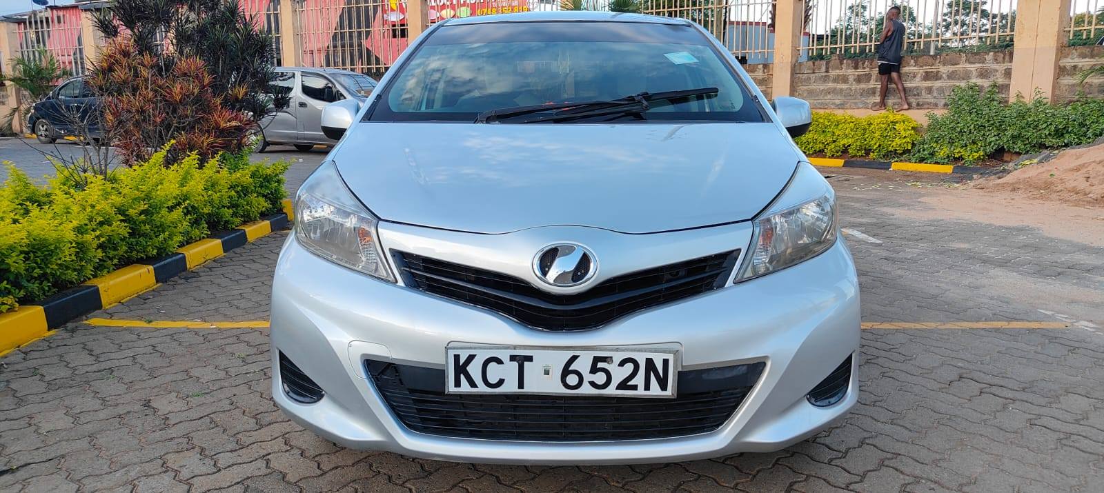 Minyamu Motors Limited Facebook ad: TOYOTA VITZ.