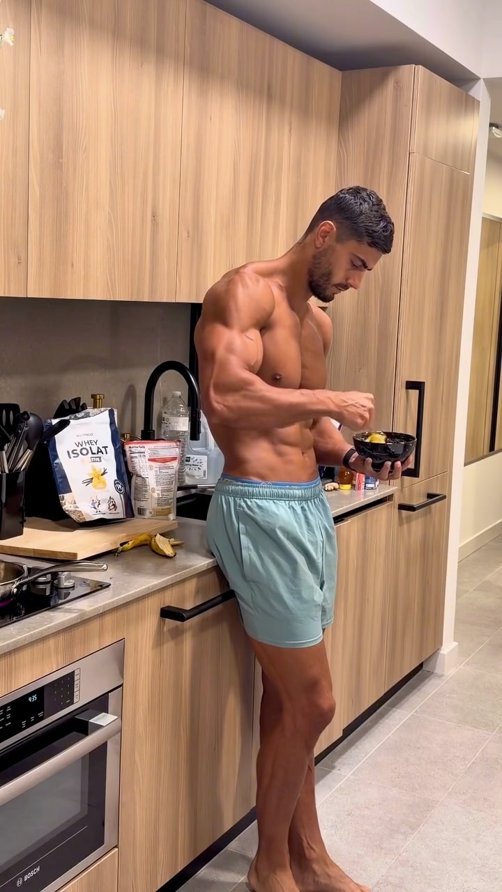 Nutri&Co Facebook ad: Ma routine du matin, code NIKO10 pour avoir…
