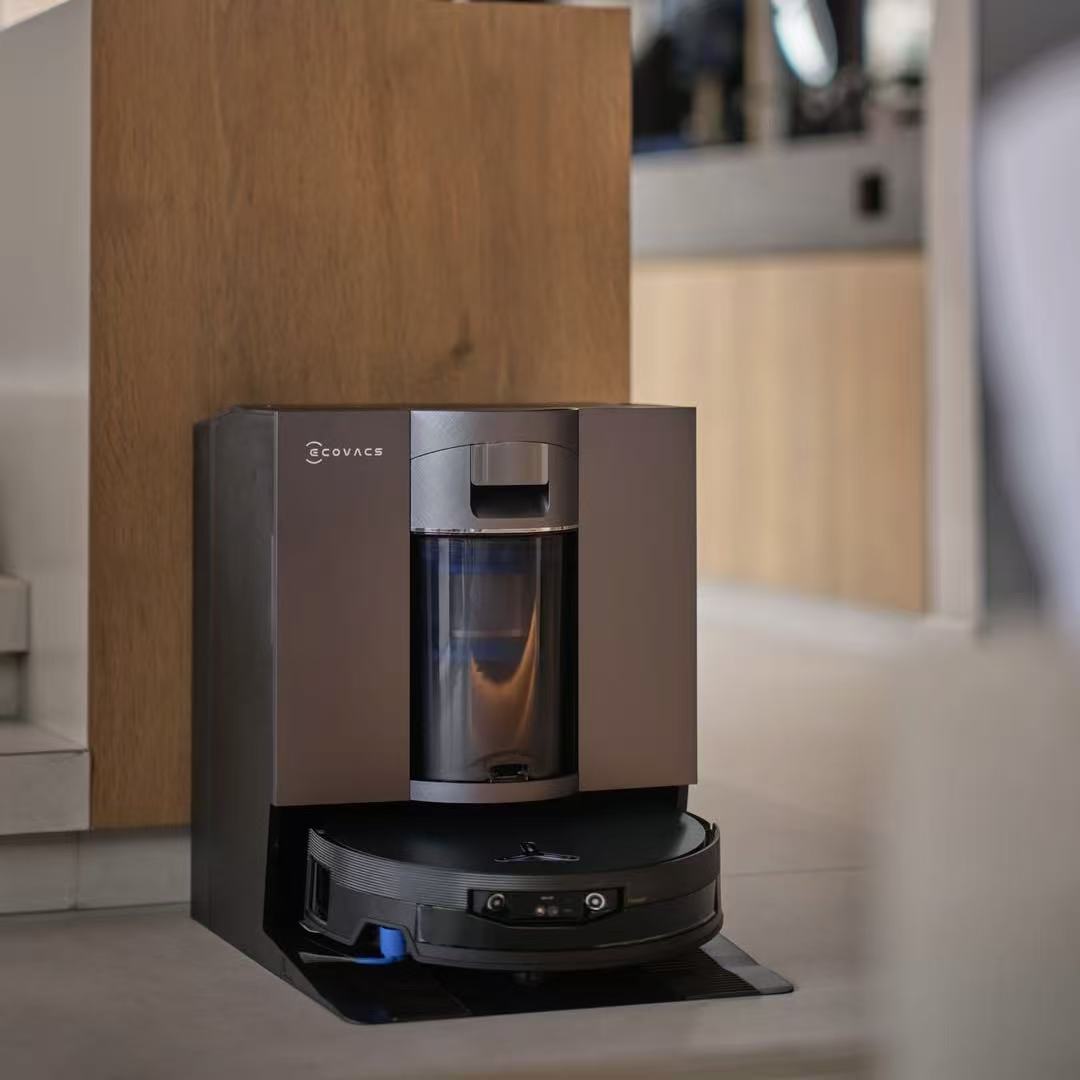 ECOVACS ROBOTICS Facebook ad