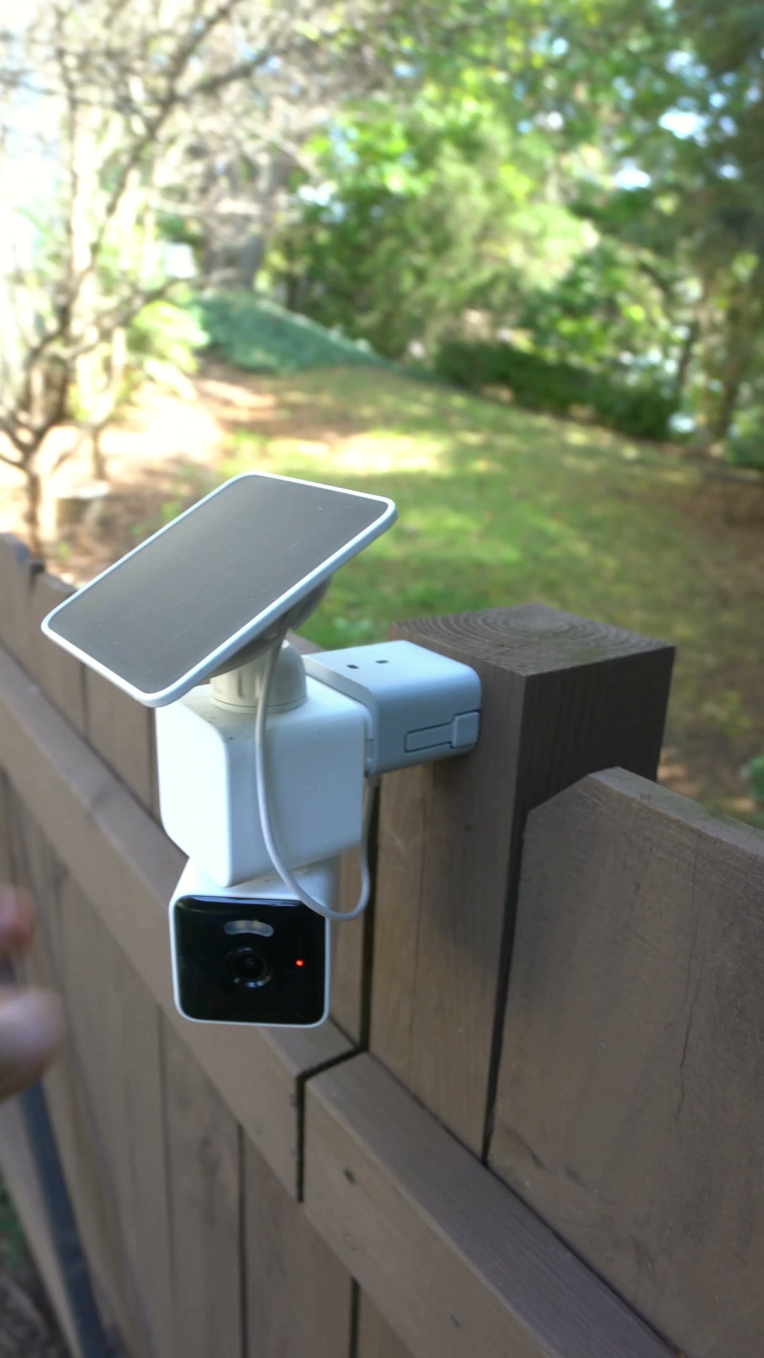 Wyze Facebook ad: Runs on Sunshine. Spins 360°.