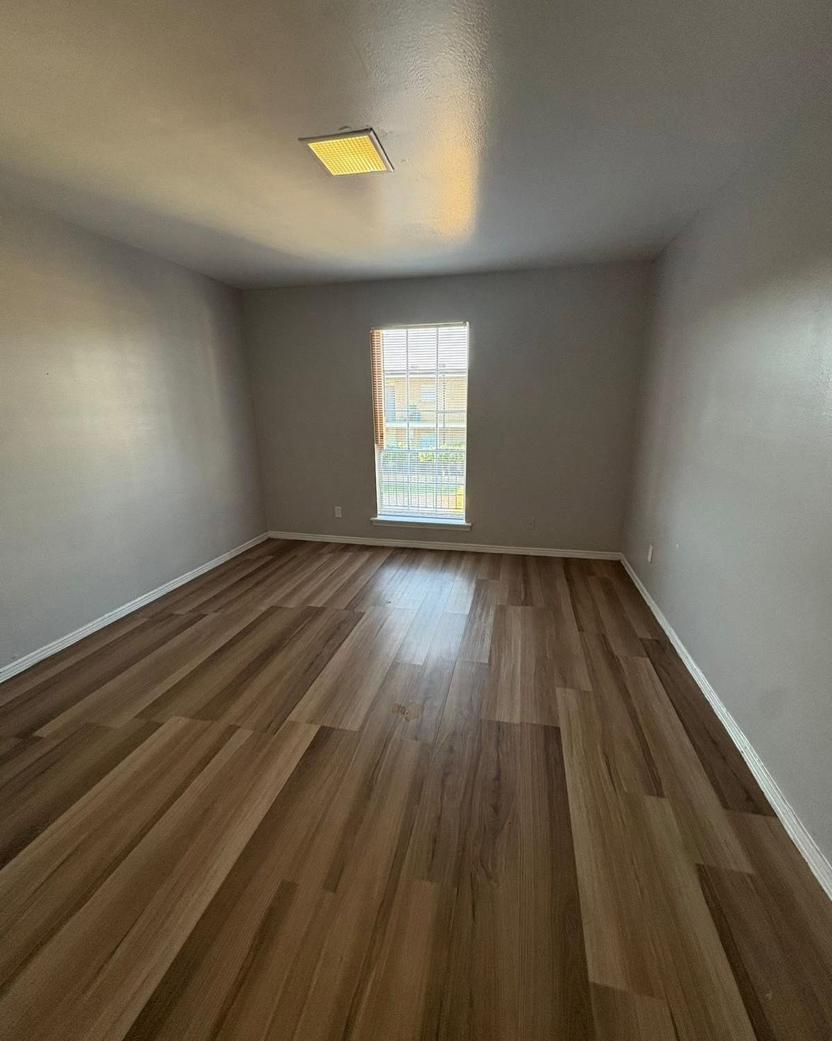 La Hacienda Facebook ad: 1 Bed 1 Bath Apartment