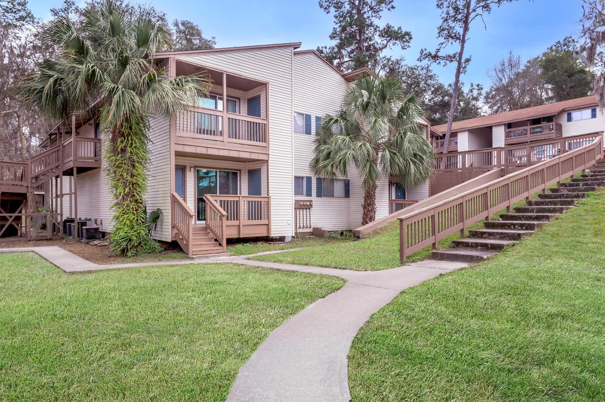 Sweetwater on 16th Facebook ad: Move In Special