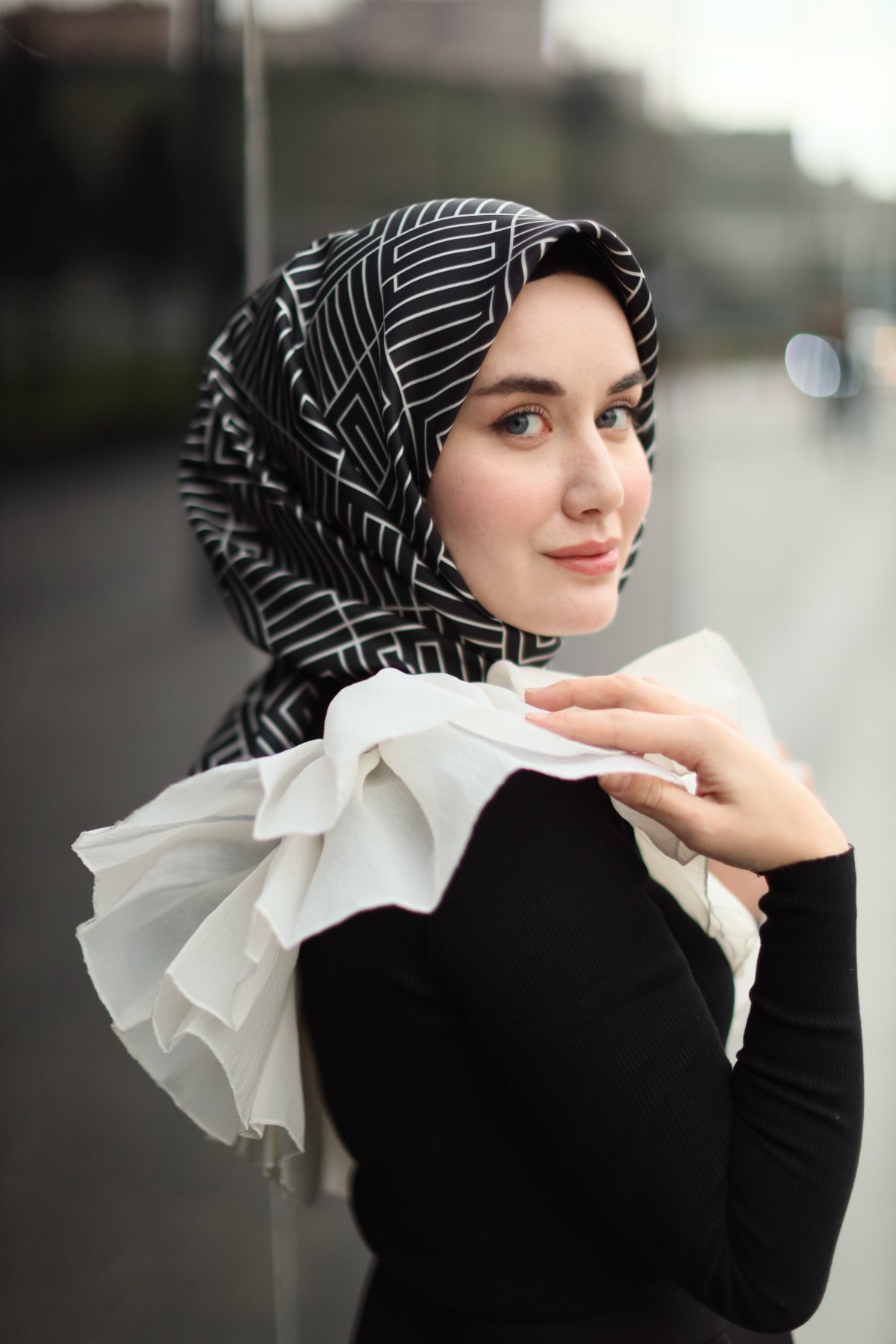 Her scarf  Facebook ad