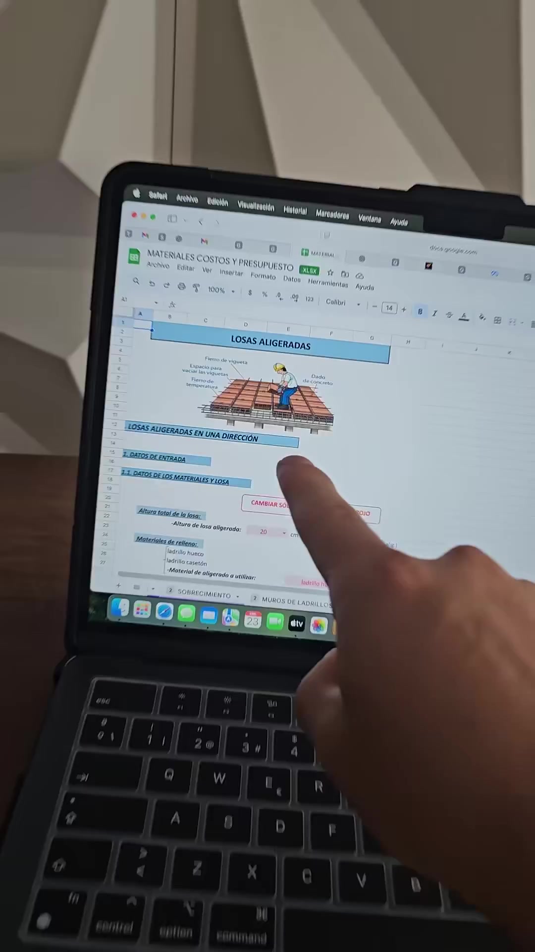 Emprende Desde Casa Facebook ad: TUS PRESUPUESTOS RAPIDO