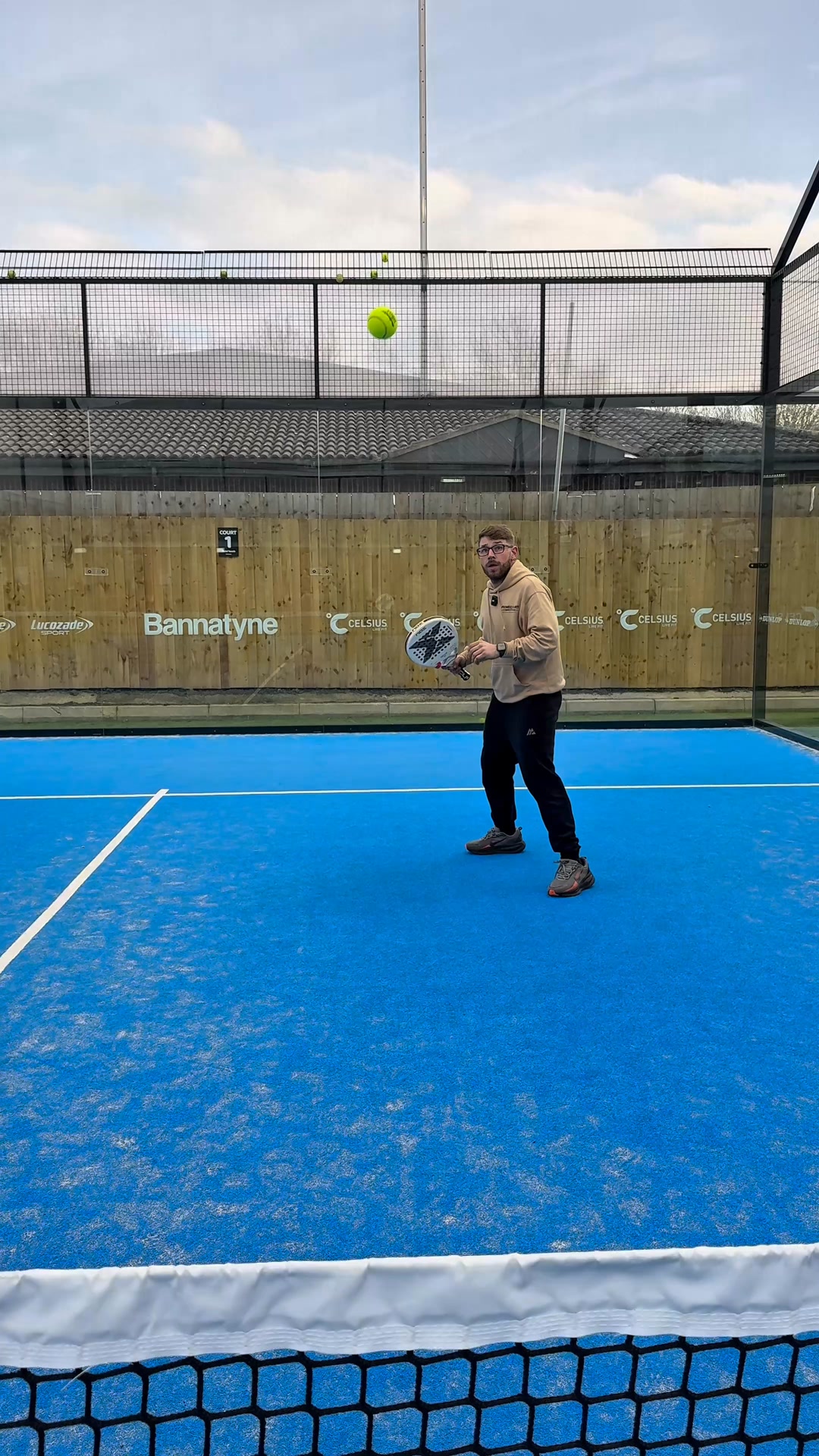 Primecourt Competitions Facebook ad: Win The Latest Padel Gear