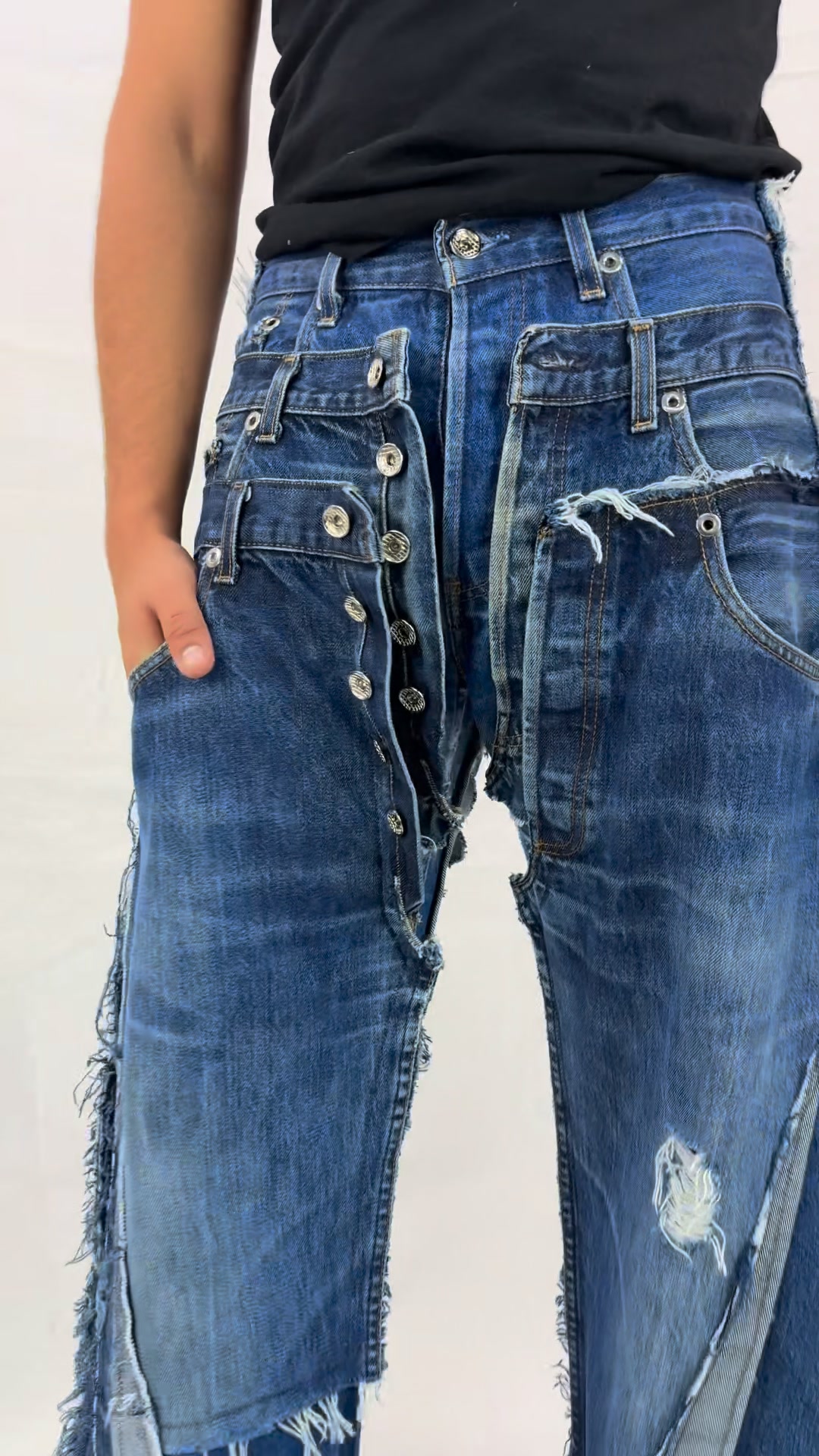 NTMB Facebook ad: Jeans Triple Dark Blue