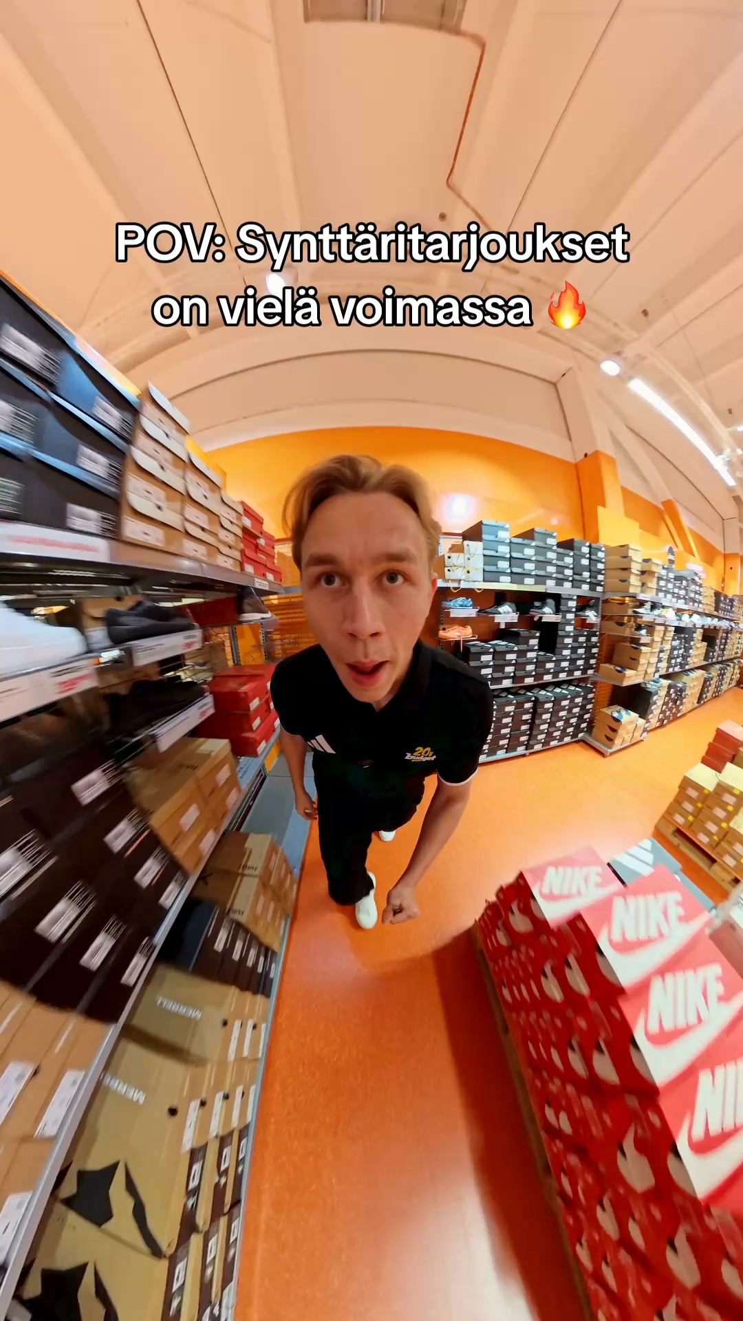 Budget Sport Facebook ad: Synttäritarjouksiin
