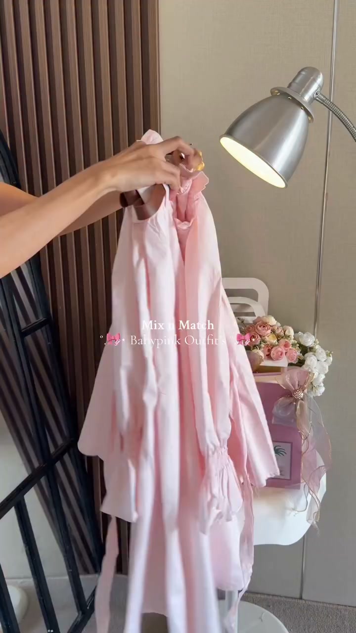 Dress CLUB Facebook ad: DELIVERY CHARGE FREE!