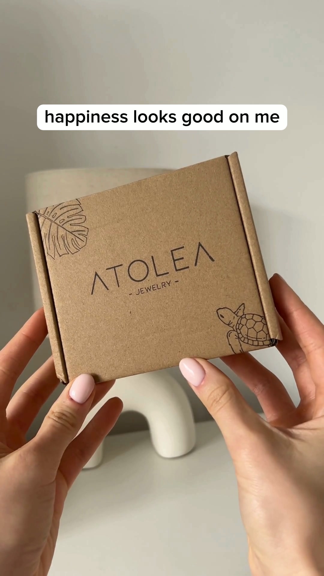 Atolea Jewelry Facebook ad: What’s Inside Is Worth $130, Yours for Way Less