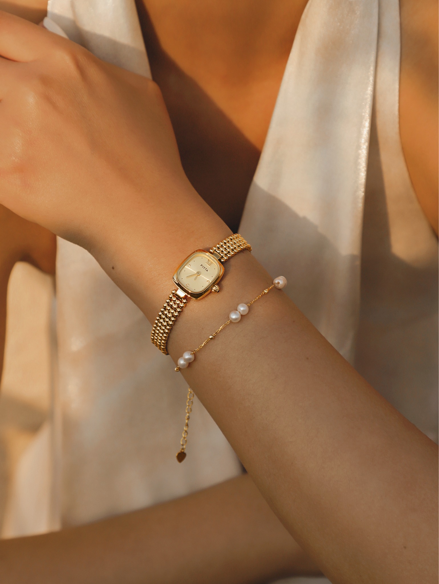 FIYTA Facebook ad: Your evening dress deserves a companion as elegant…