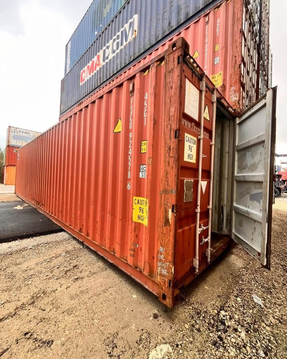 Ram Alvarez Facebook ad: 40ft high cube Shipping container / storage units