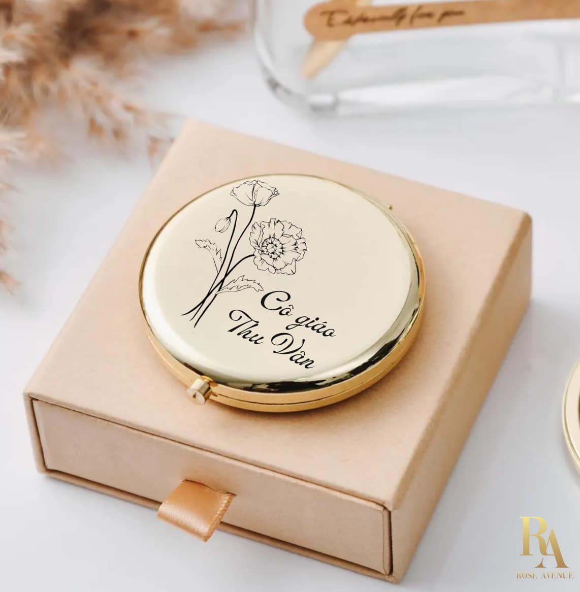 Rose.avenue - Personalized Jewelry Box - Hộp đựng trang sức cá nhân hoá Facebook ad: Món quà đặc biệt độc nhất ngày 20/11