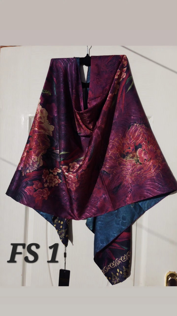 Foulards Soie Laine Facebook ad: Foulards Luxieux en soie de haute qualité