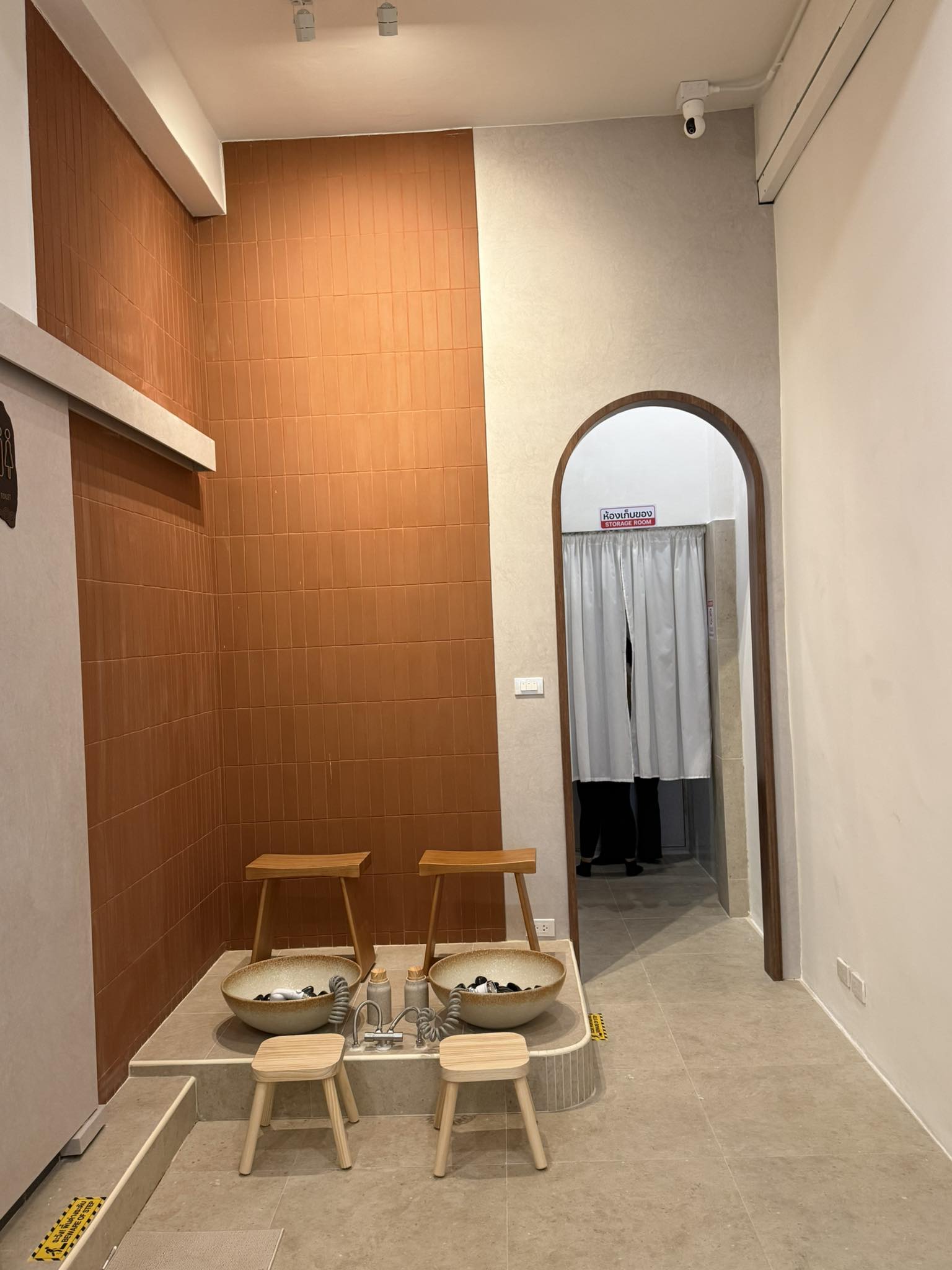 Massage.Le - Tha Tian Facebook ad: Massage@Le (Tha Tian) · 27/4 Maha Rat Rd, Phra Borom Maha…