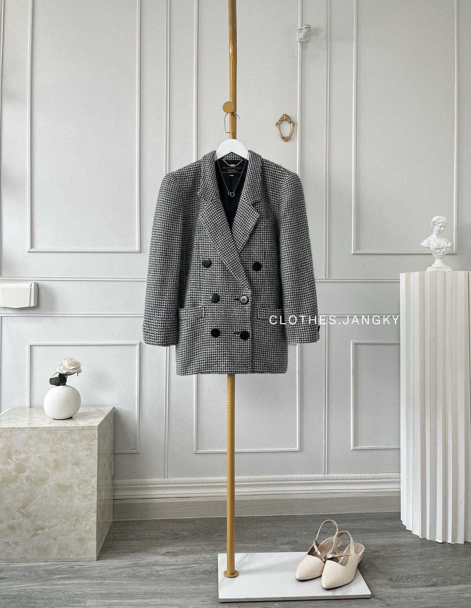 Clothes jangky Facebook ad: Japan Korea Selected Blazer